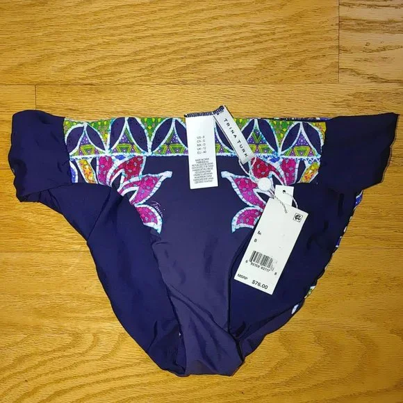 NWT Trina Turk Lotus Batik Bandeau Bikini Top & Reversible Bikini Bottom. 8 - Picture 7 of 10